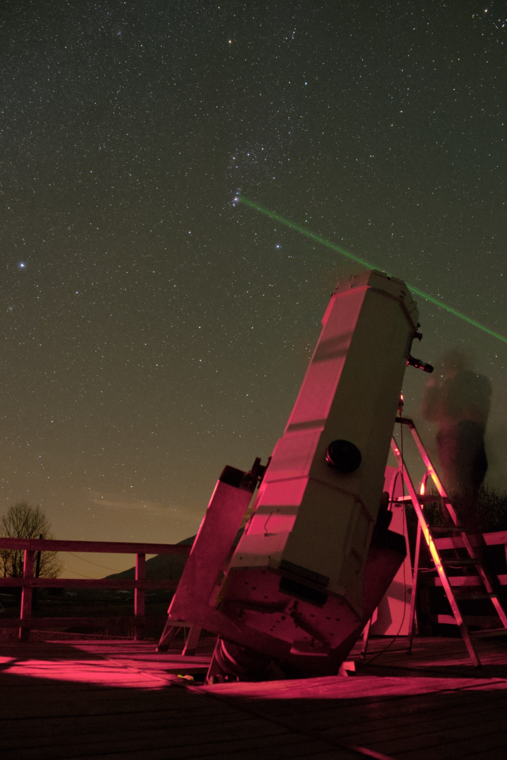 Orion pointé par un laser